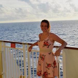 Meet your Posher, Kayla